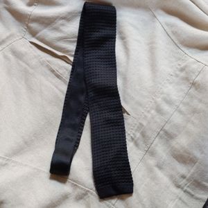 Black Knit Tie